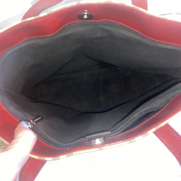 Burberry bag - Picture 6 of 8